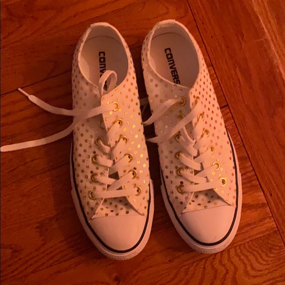 Women Converse